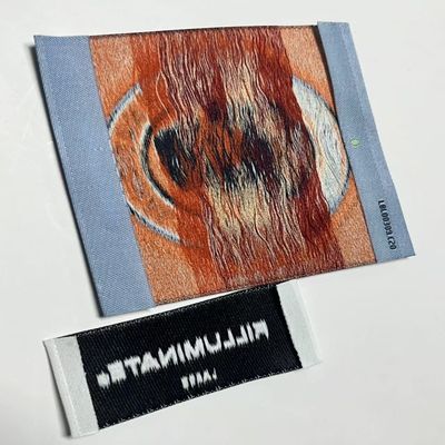 Классная одежда Тканеная одежда Этикетки на этикетках с ультразвуковой резкой